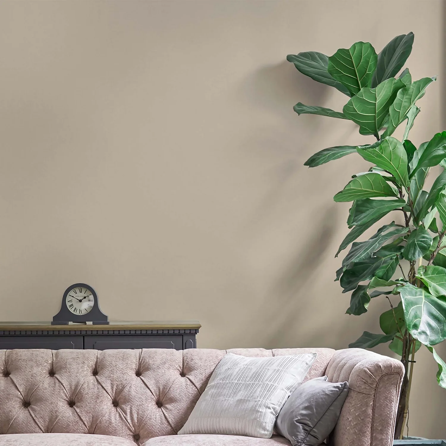 Laura Ashley Matt Emulsion Paint Pale Linen - 2.5L 2 Laura Ashley Matt Emulsion Paint Pale Linen - 2.5L - Image 2