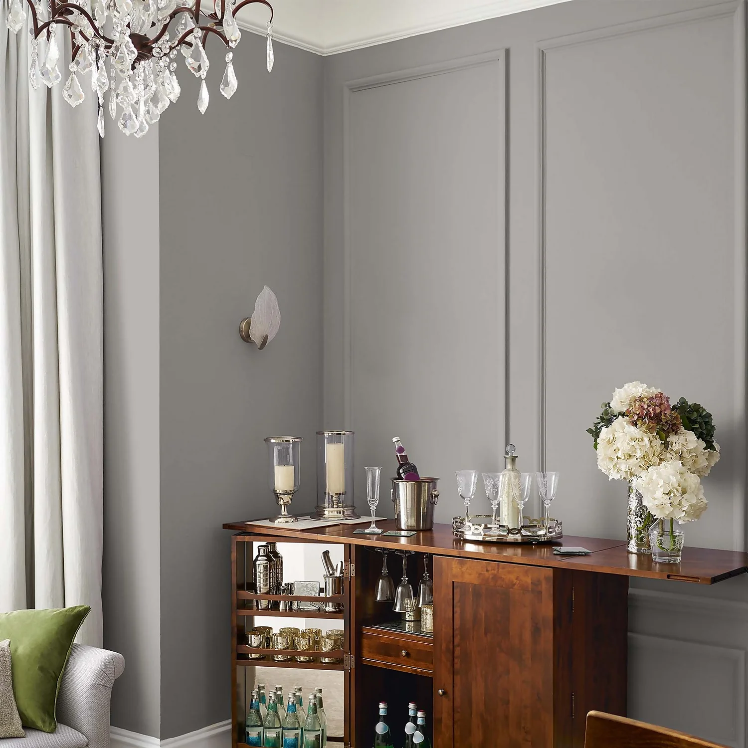 Laura Ashley Matt Emulsion Paint Dark Dove Grey - 2.5L 2 Laura Ashley Matt Emulsion Paint Dark Dove Grey - 2.5L - Image 2