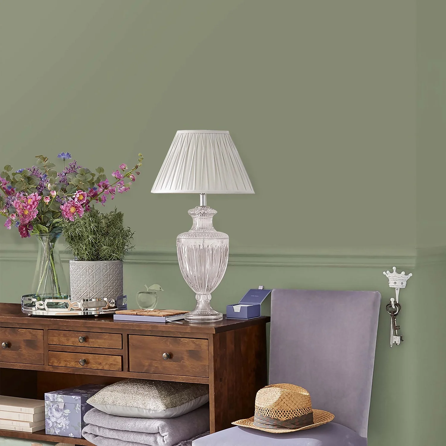 Laura Ashley Matt Emulsion Paint Hedgerow - 2.5L 2 Laura Ashley Matt Emulsion Paint Hedgerow - 2.5L - Image 2