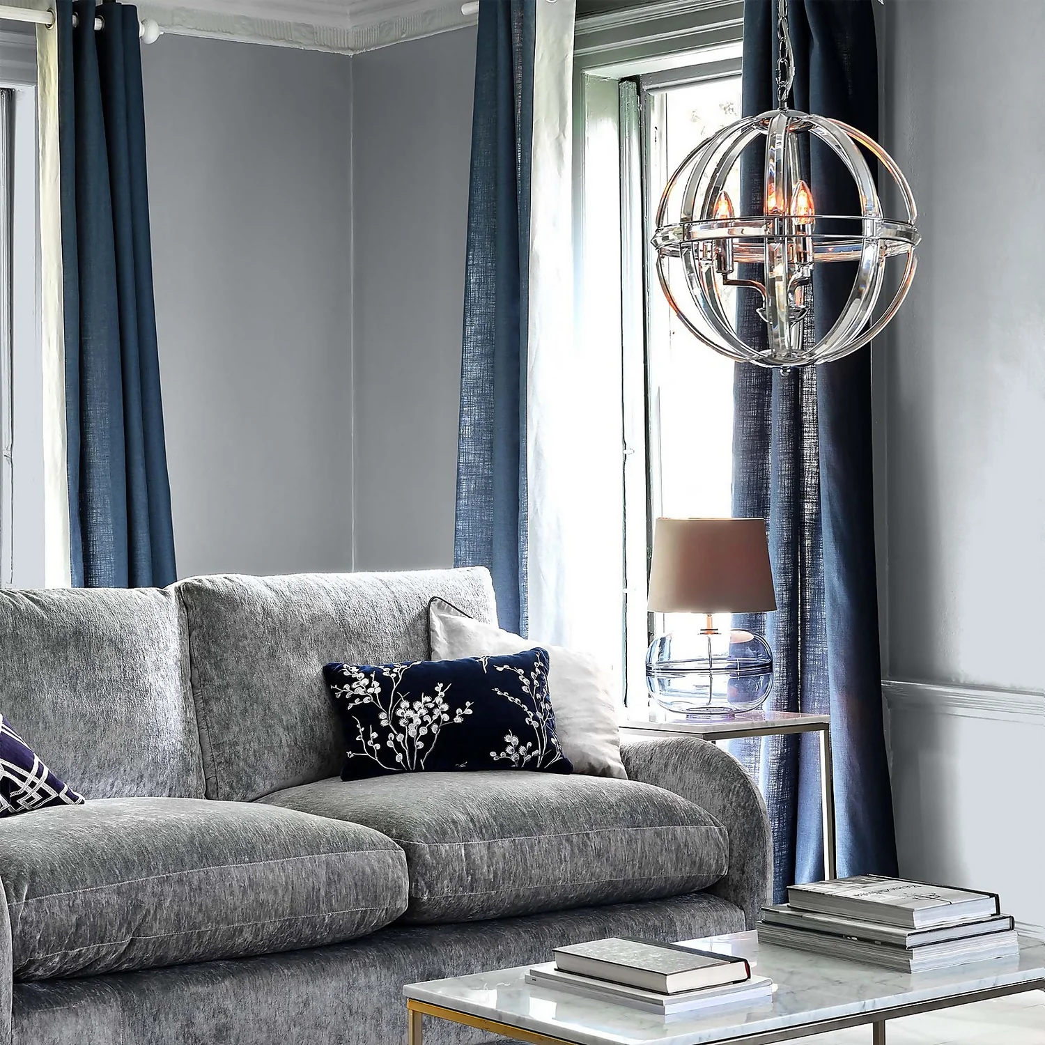 Laura Ashley Matt Emulsion Paint Pale Slate - 2.5L 2 Laura Ashley Matt Emulsion Paint Pale Slate - 2.5L - Image 2