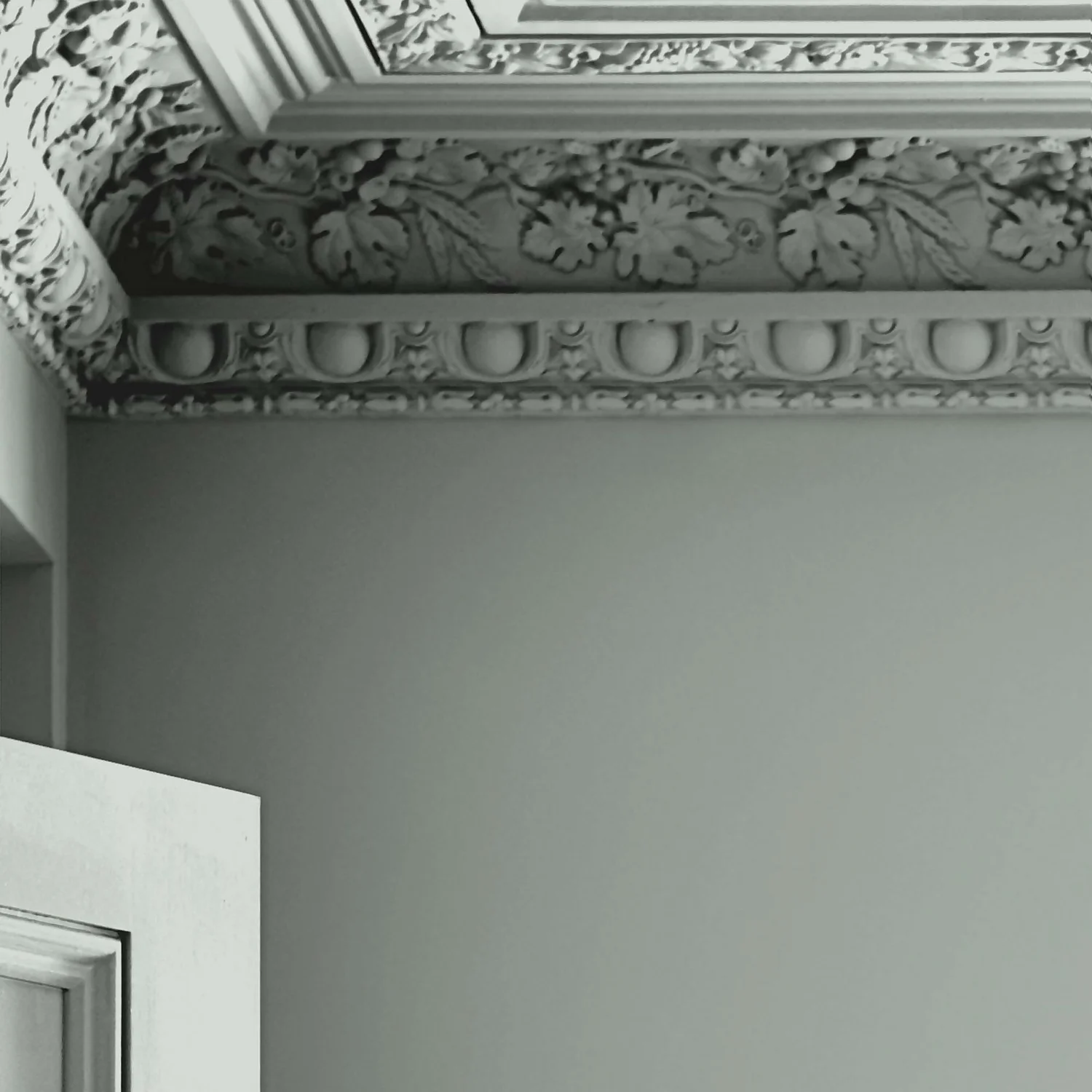 Laura Ashley Matt Emulsion Paint Eau De Nil - 2.5L 3 Laura Ashley Matt Emulsion Paint Eau De Nil - 2.5L - Image 3