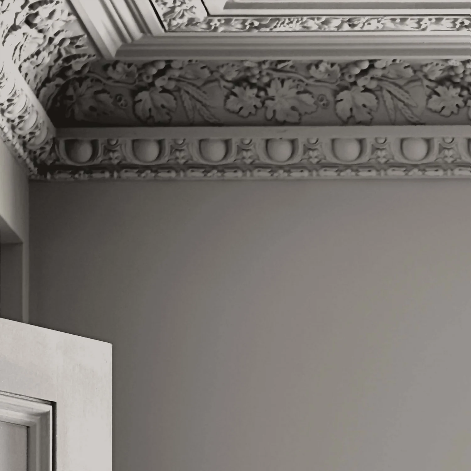 Laura Ashley Matt Emulsion Paint Pale French Grey - 5L 3 Laura Ashley Matt Emulsion Paint Pale French Grey - 5L - Image 3