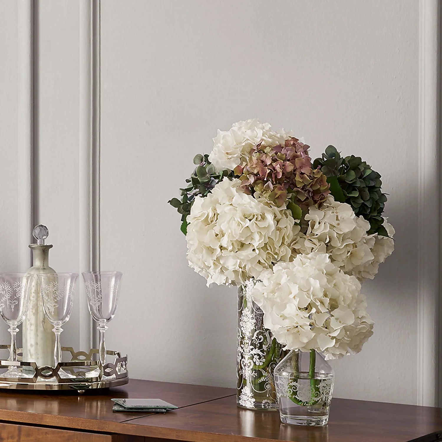 Laura Ashley Matt Emulsion Paint Sugared Grey White - 5L 2 Laura Ashley Matt Emulsion Paint Sugared Grey White - 5L - Image 2