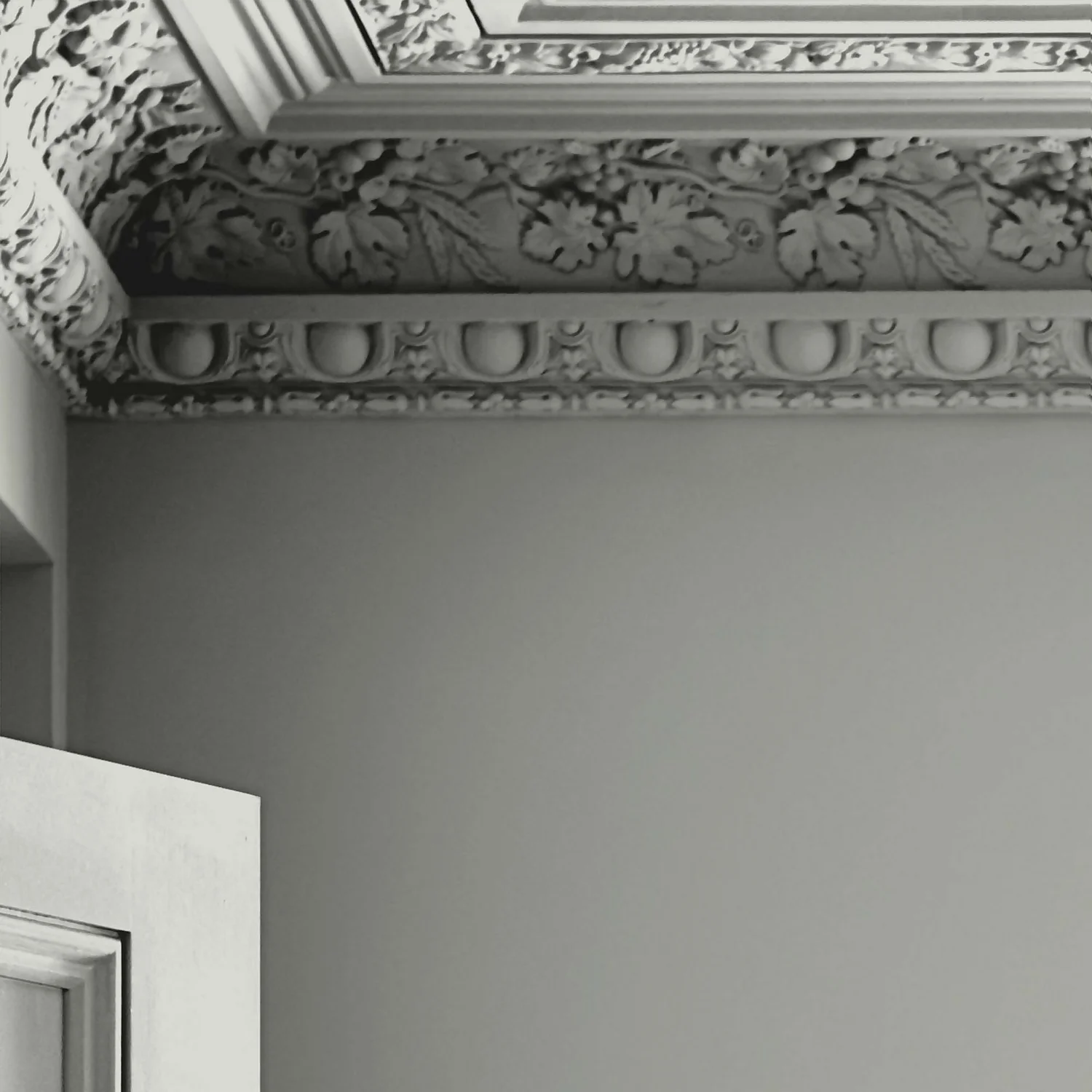 Laura Ashley Eggshell Paint Sage Leaf - 750ml 3 Laura Ashley Eggshell Paint Sage Leaf - 750ml - Image 3