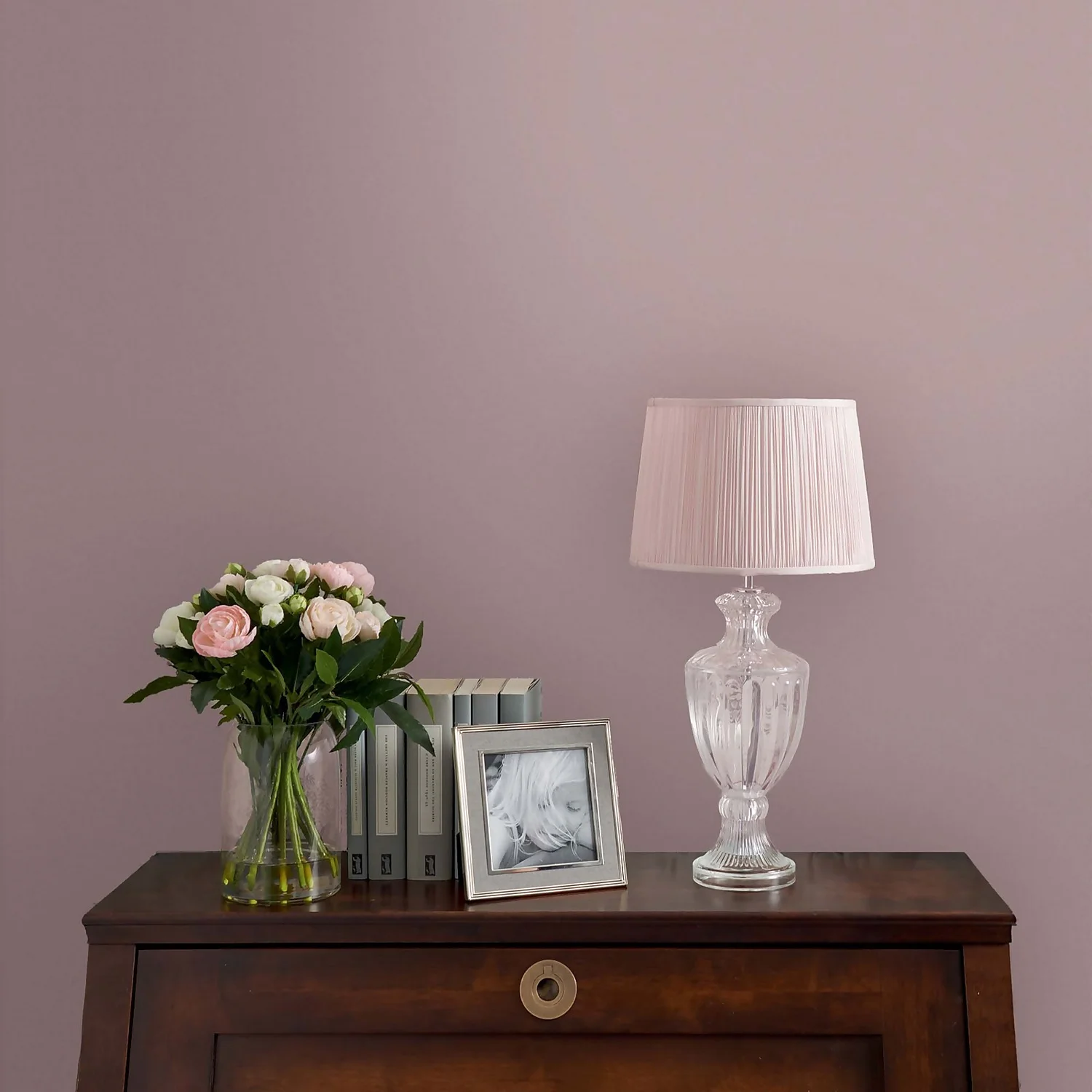 Laura Ashley Eggshell Paint Dark Blush - 750ml 2 Laura Ashley Eggshell Paint Dark Blush - 750ml - Image 2