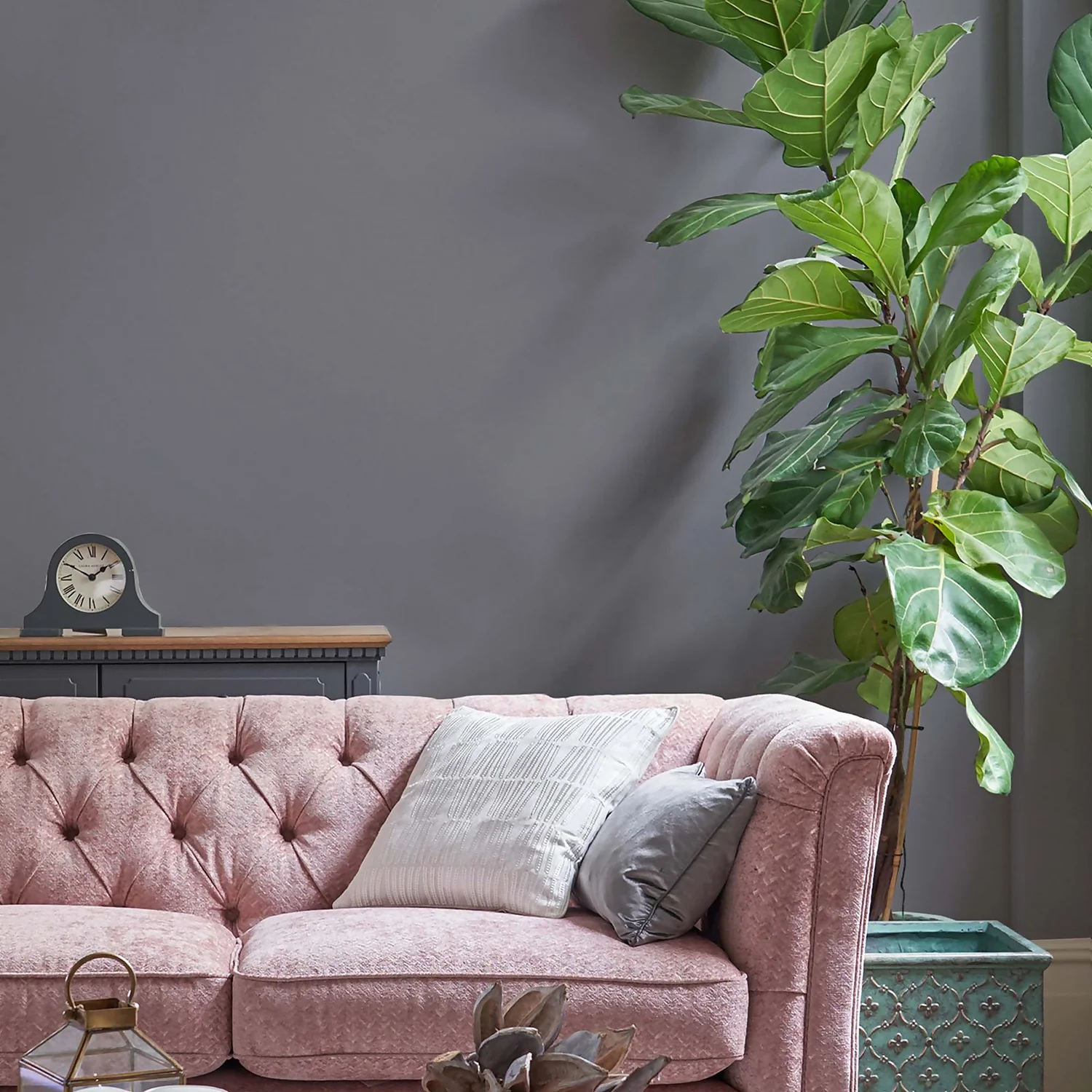 Laura Ashley Eggshell Paint Pale Iris - 750ml 2 Laura Ashley Eggshell Paint Pale Iris - 750ml - Image 2