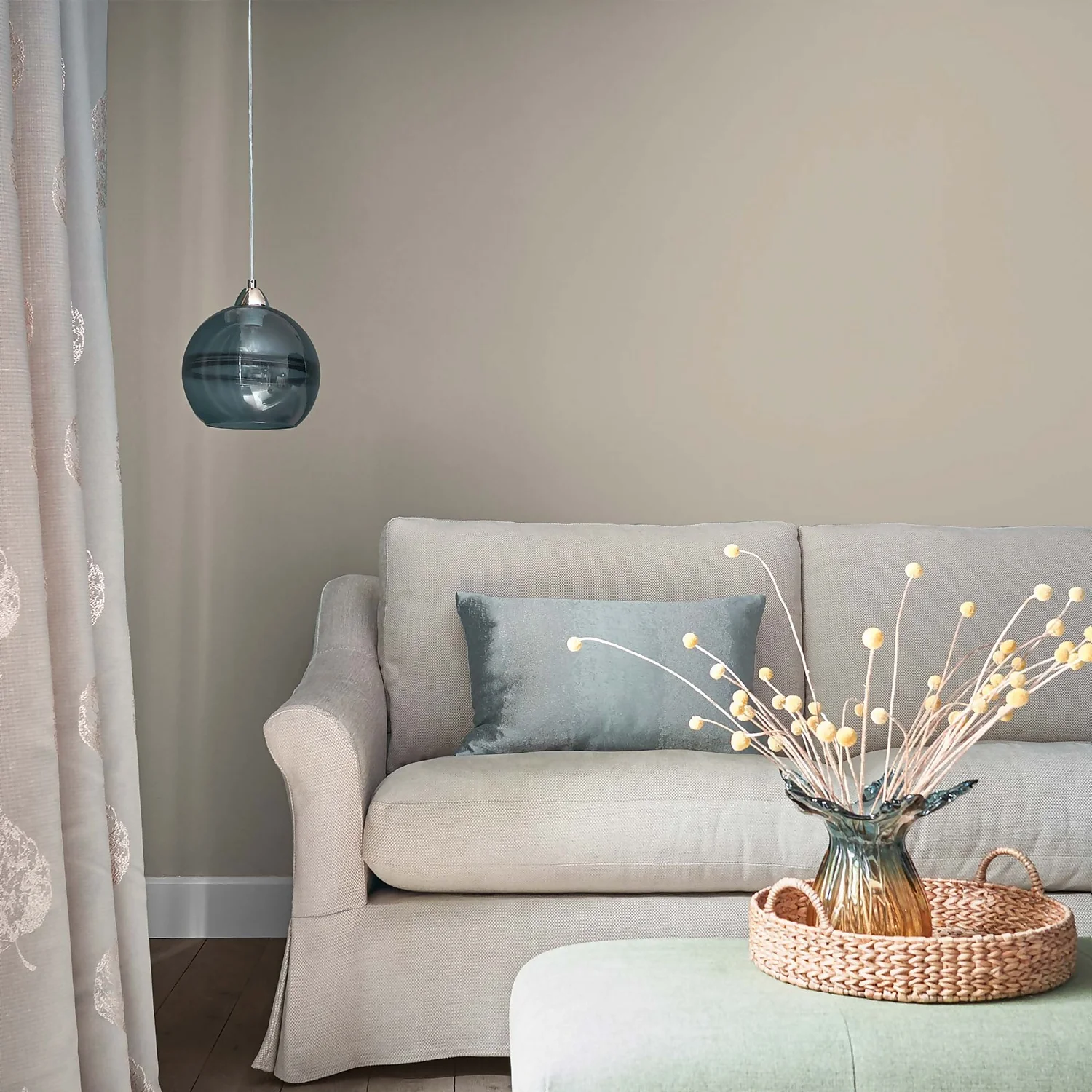 Laura Ashley Matt Emulsion Paint Natural Tester 100ml 2 Laura Ashley Matt Emulsion Paint Natural Tester 100ml - Image 2