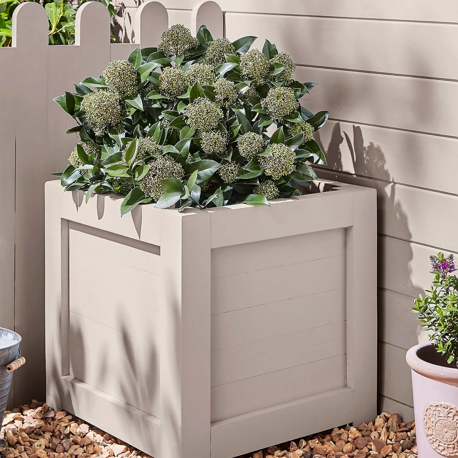 Laura Ashley Eggshell Garden Paint Sable - 2.5L 2 Laura Ashley Eggshell Garden Paint Sable - 2.5L - Image 2