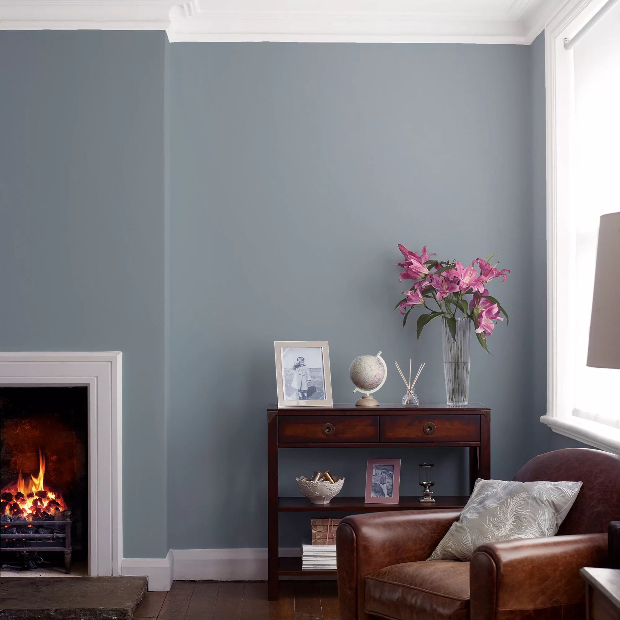 Laura Ashley Chalk Blue Eggshell Emulsion Paint, 750ml 3 Laura Ashley Chalk Blue Eggshell Emulsion Paint, 750ml - Image 3