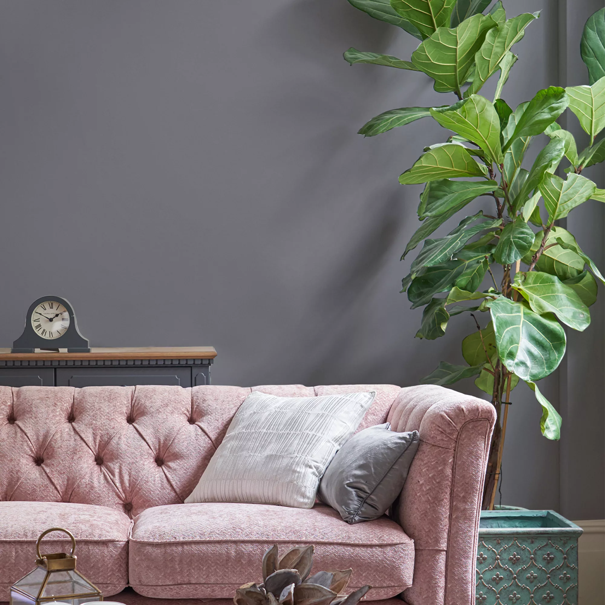 Laura Ashley Pale Iris Eggshell Emulsion Paint, 750ml 2 Laura Ashley Pale Iris Eggshell Emulsion Paint, 750ml - Image 2