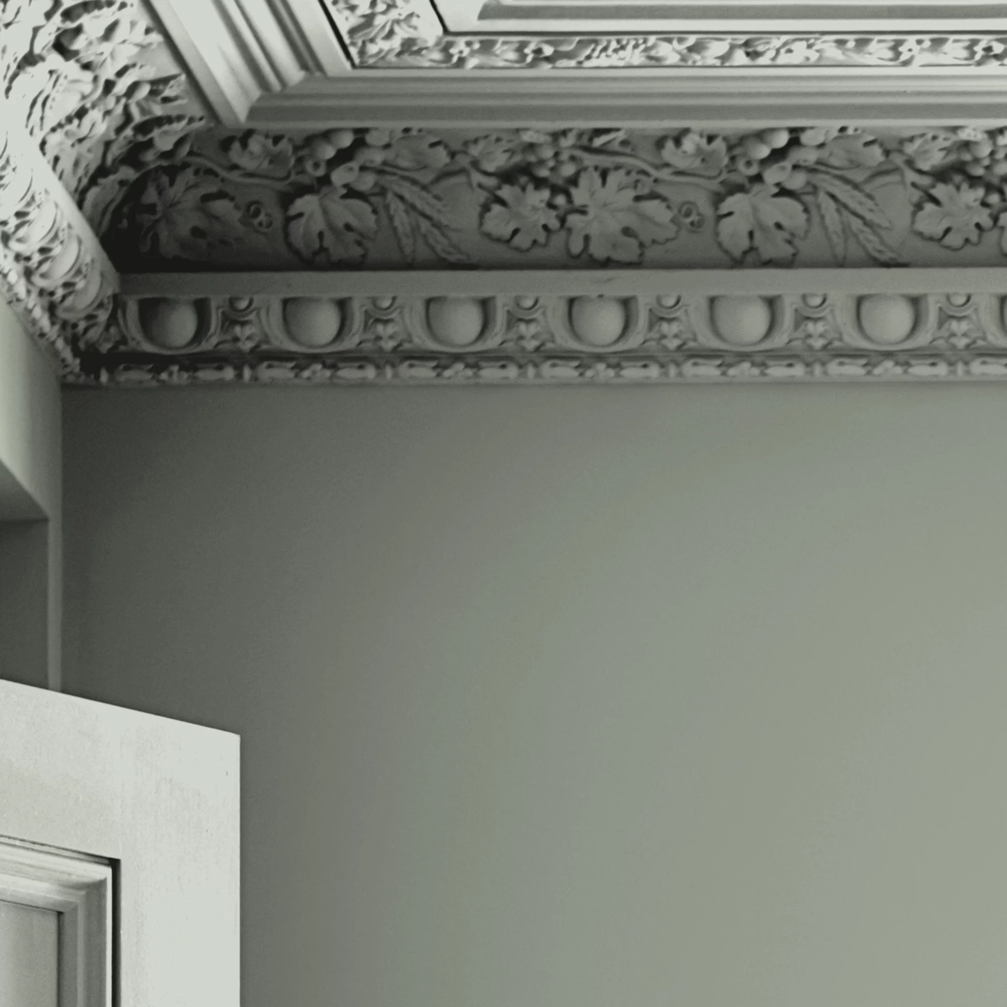 Laura Ashley Pistachio Eggshell Emulsion Paint, 750ml 2 Laura Ashley Pistachio Eggshell Emulsion Paint, 750ml - Image 2