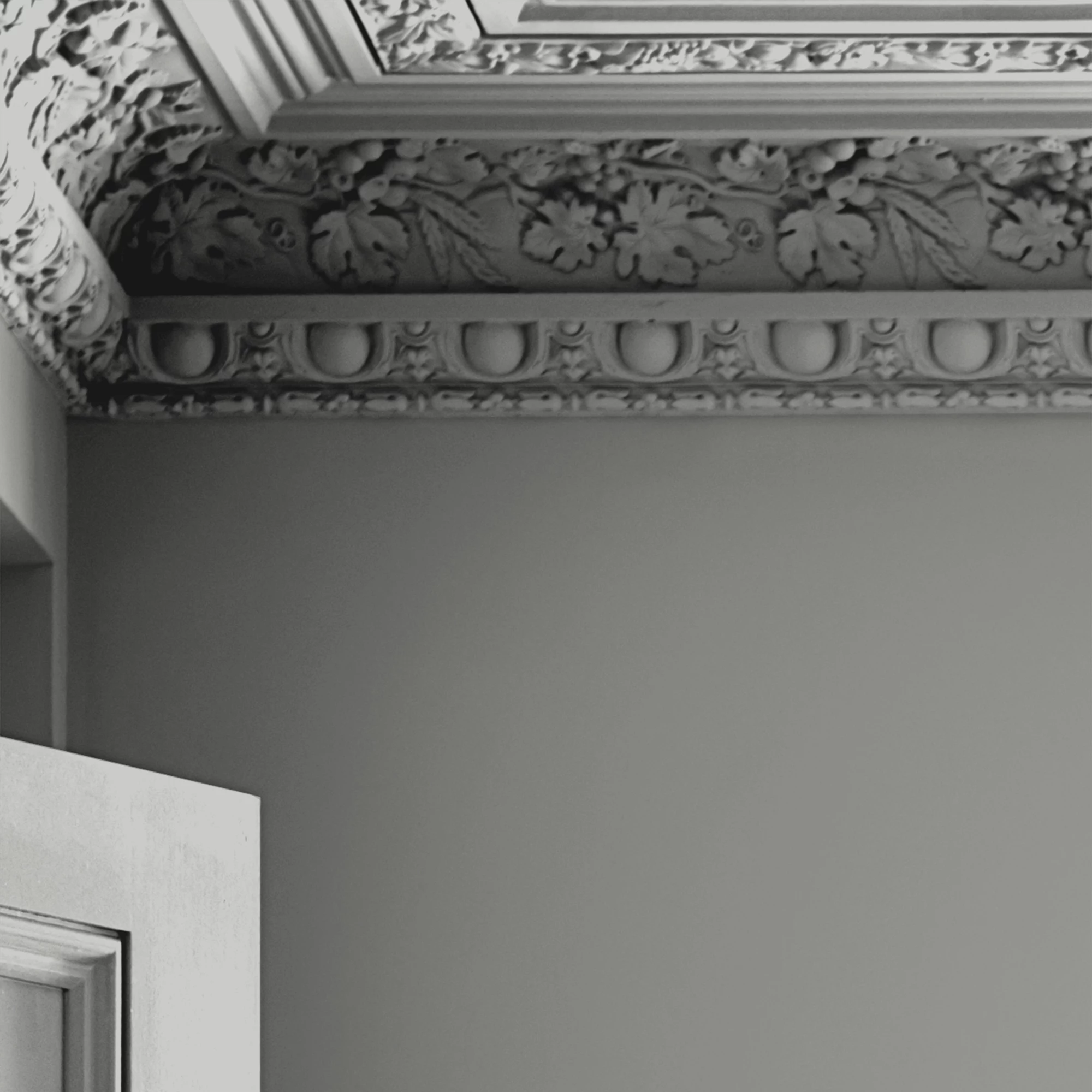 Laura Ashley Steel Eggshell Emulsion Paint, 750ml 2 Laura Ashley Steel Eggshell Emulsion Paint, 750ml - Image 2